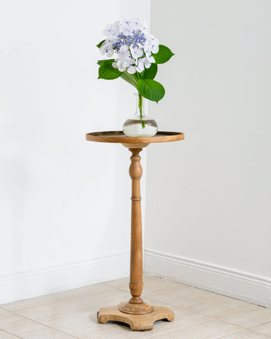 ' Mesa circular de arrime '