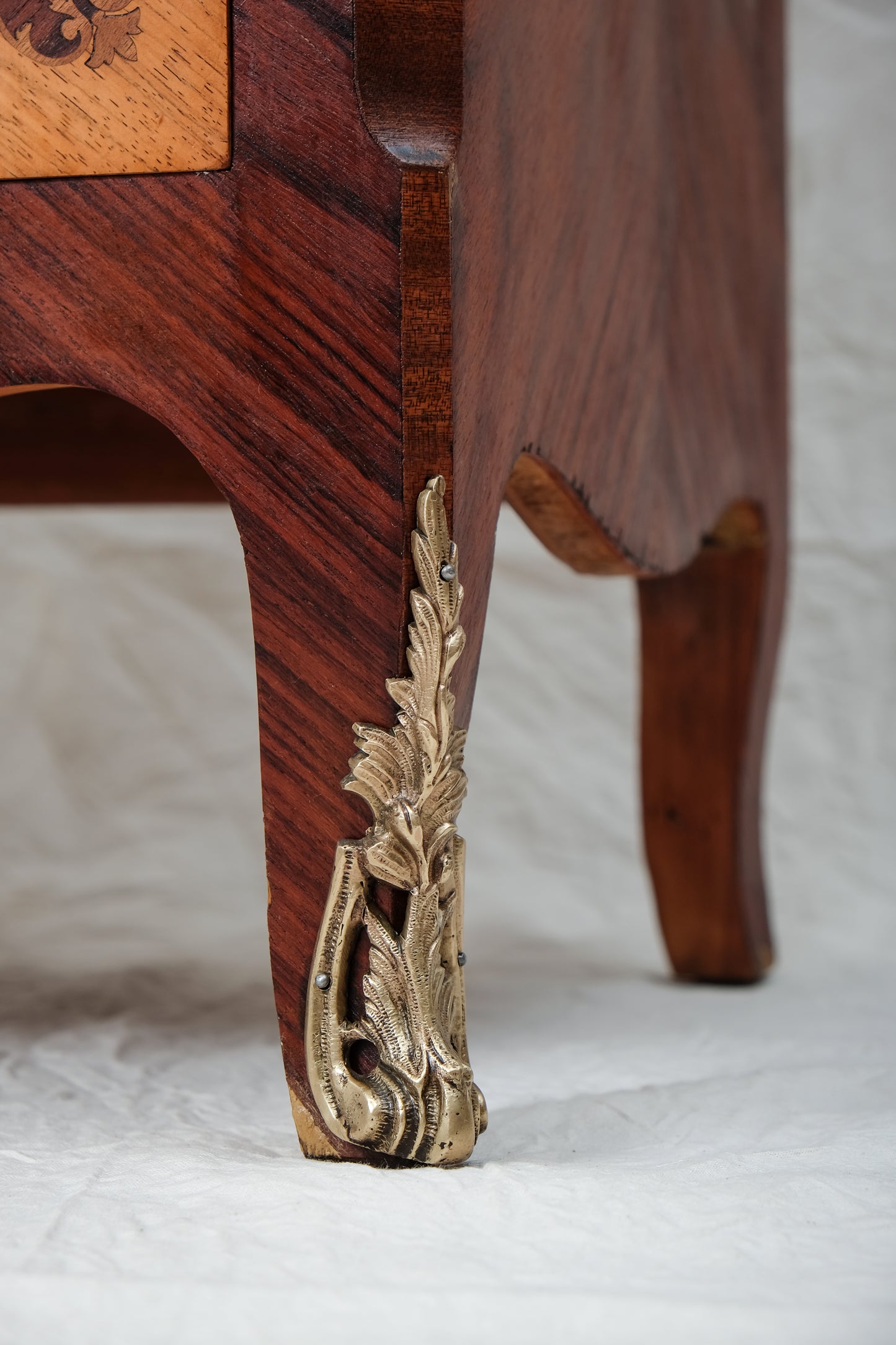 Chiffonier Luis XV