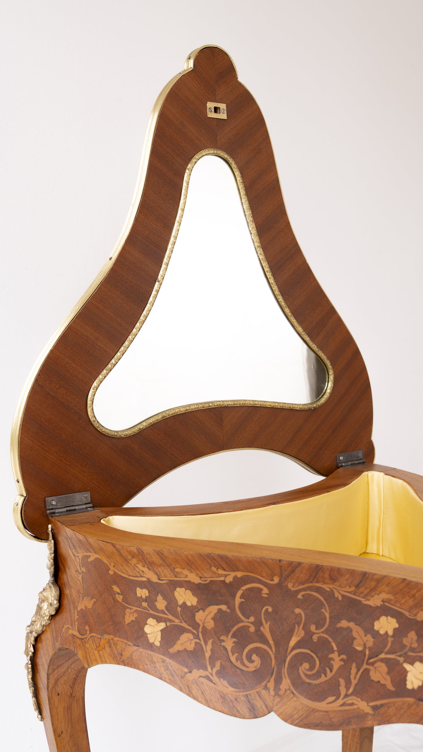 ' Coiffeuse Luis XV- Francia Circa 1900 '