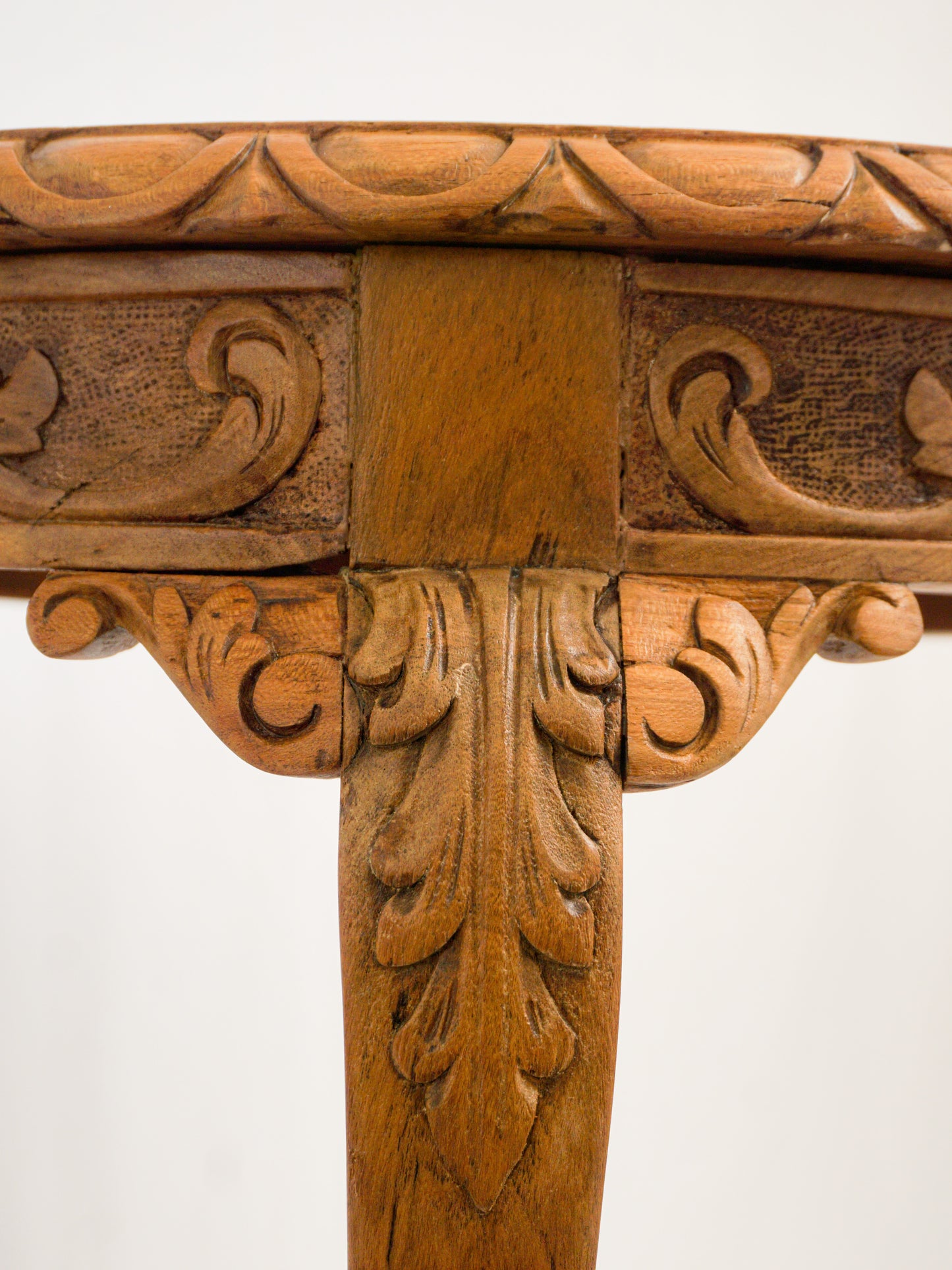 ' Mesa auxiliar Chippendale '