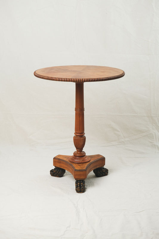 Mesita circular Chippendale